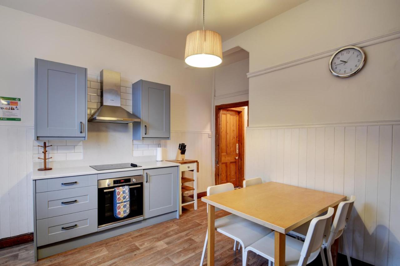 Spacious Victorian Townhouse Near Hcc With Off Street Parking Harrogate Exteriér fotografie