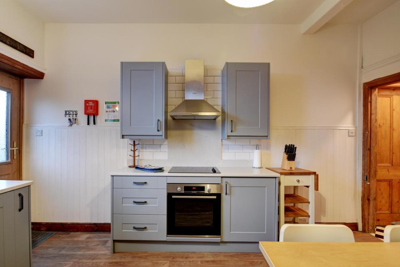 Spacious Victorian Townhouse Near Hcc With Off Street Parking Harrogate Exteriér fotografie