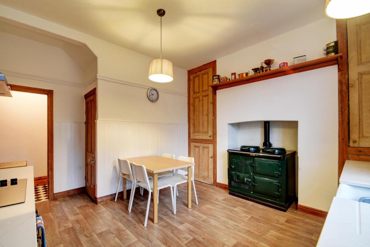 Spacious Victorian Townhouse Near Hcc With Off Street Parking Harrogate Exteriér fotografie