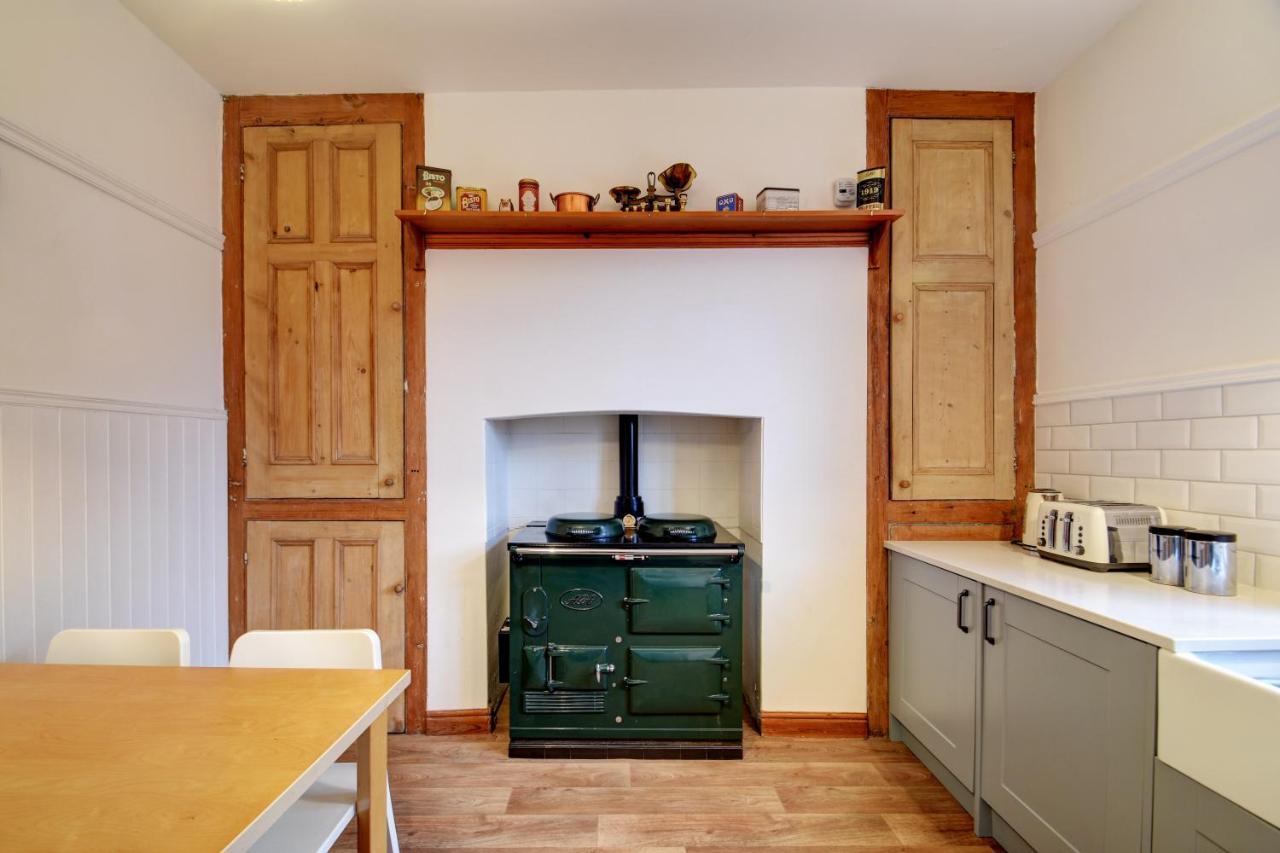 Spacious Victorian Townhouse Near Hcc With Off Street Parking Harrogate Exteriér fotografie